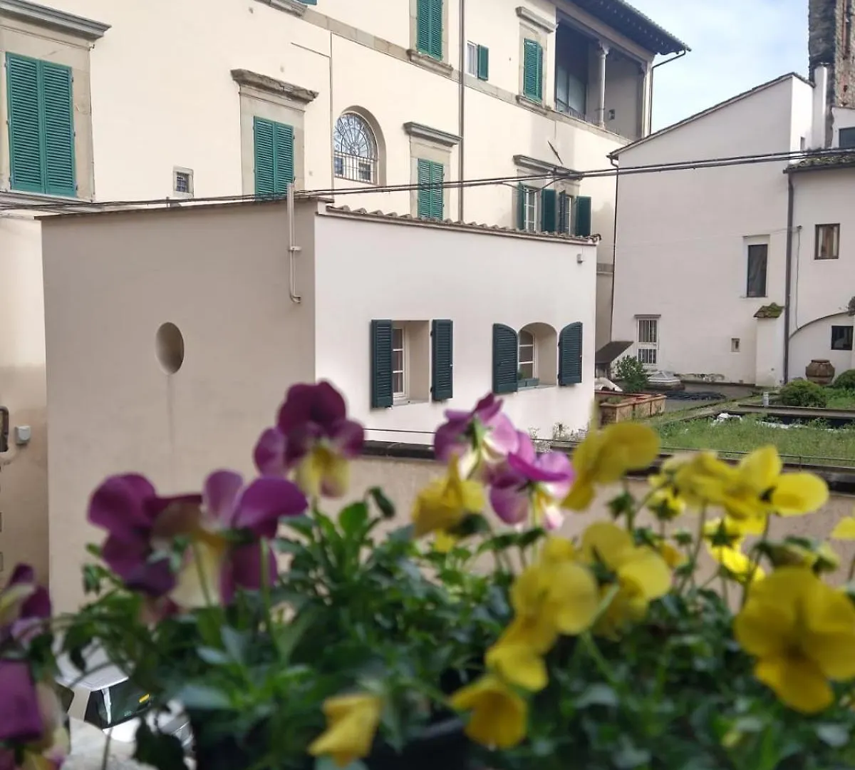 Pensionat Palazzo Reali Apartment - Appartamento O Camera Nella Storia Di Pistoia