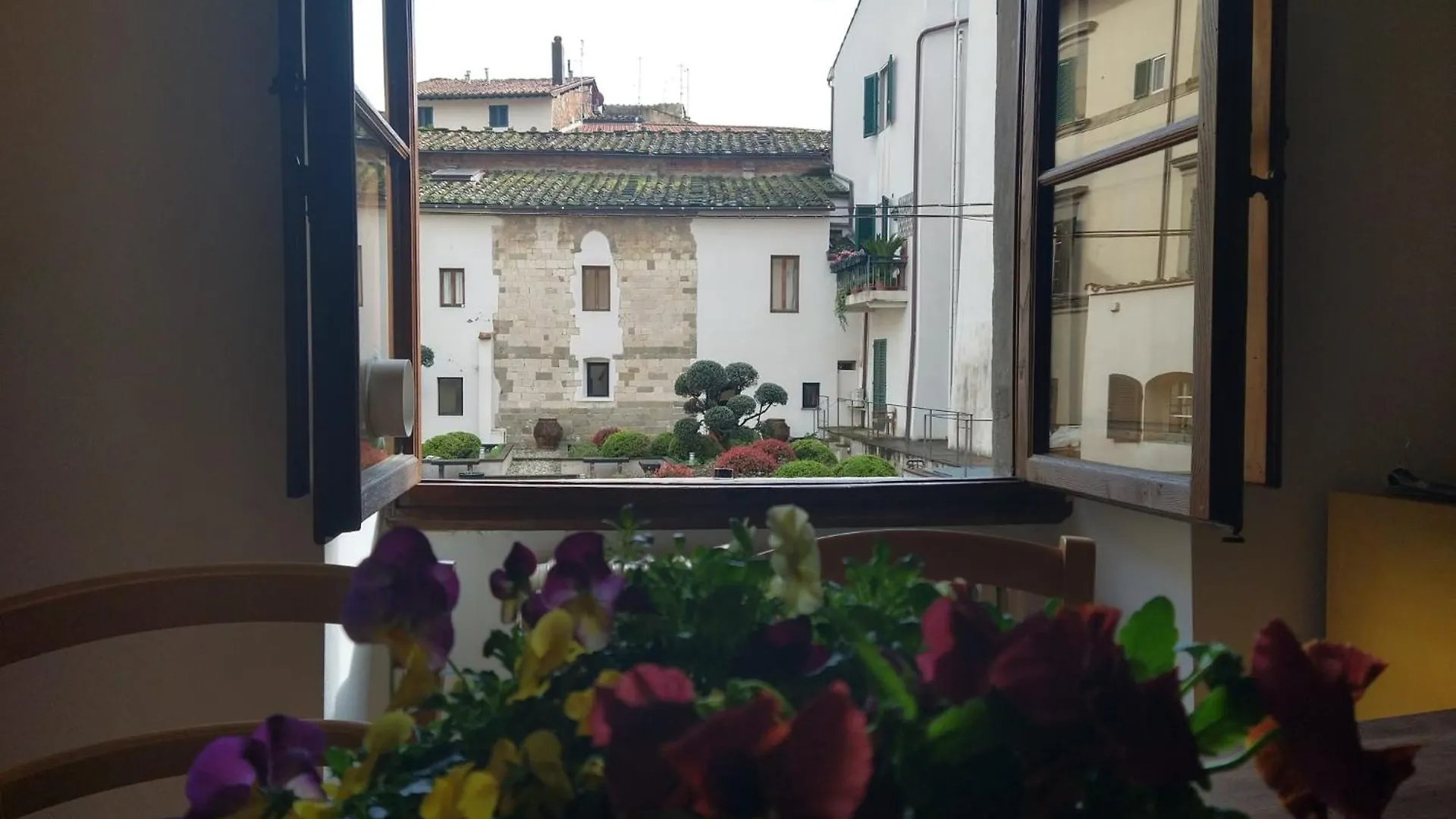 Pensionat Palazzo Reali Apartment - Appartamento O Camera Nella Storia Di Pistoia